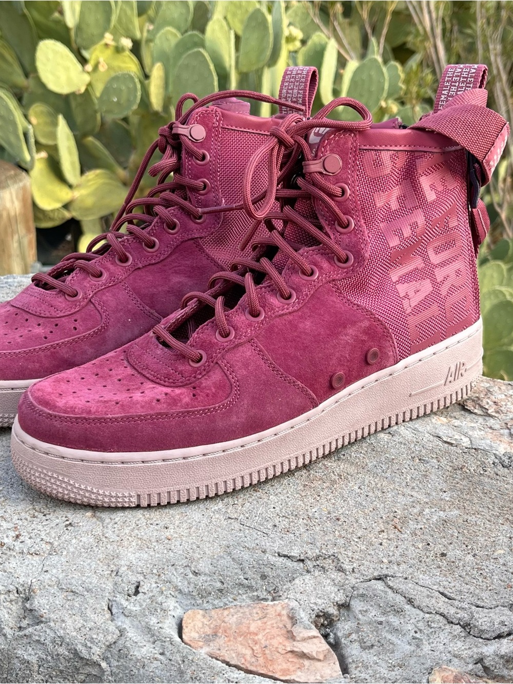 Nike Womens High-Top Sneakers Deep Rasberry Pink Soft Suede Blush Force
